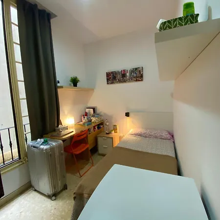 Barcelona Housing Recommend For Students Apartment *