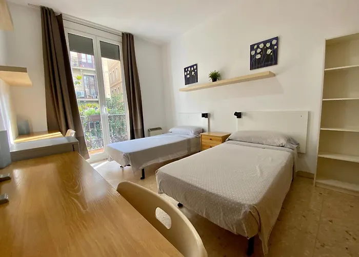 Housing Recommend For Students شقة برشلونة