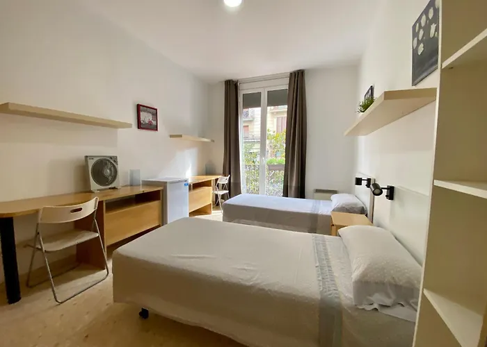 Housing Recommend For Students バルセロナ